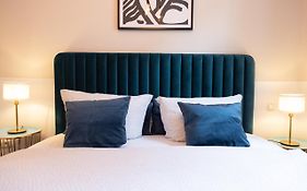 Hip & Minimalist - Stadt Apartments Am Malerweg